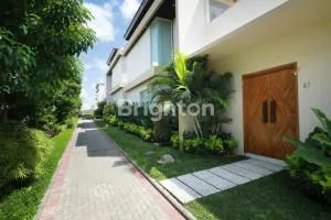 image RUMAH/VILLAGE DALAM KOMPLEKS SIAP HUNI  LOKASI THE MIRECHEL NUSA DUA BADUNG BALI (1)