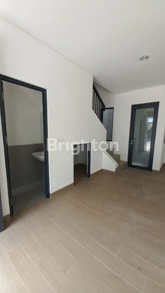 image RUKO DI LATINOS BUSINESS DISTRICT (3)