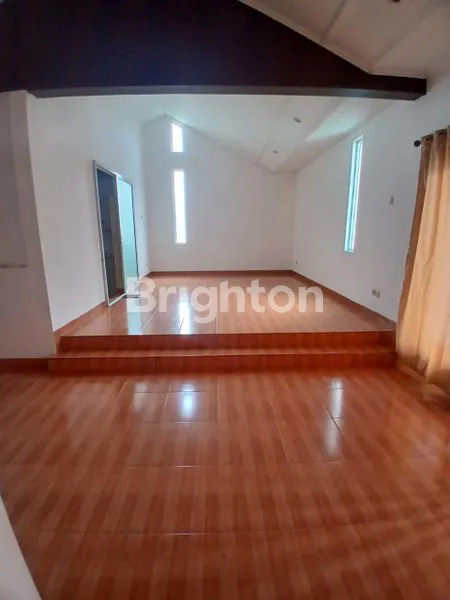 image RUMAH GADING SERPONG KAWASAN BAGUS DEKAT MALL DAN SEKOLAH (2)