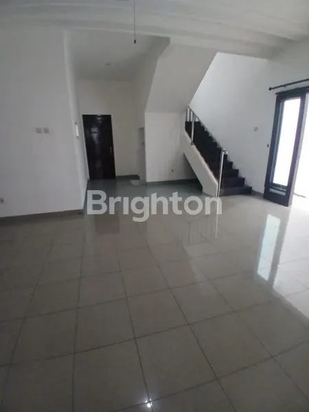 image RUMAH GADING SERPONG KAWASAN BAGUS DEKAT MALL DAN SEKOLAH (3)