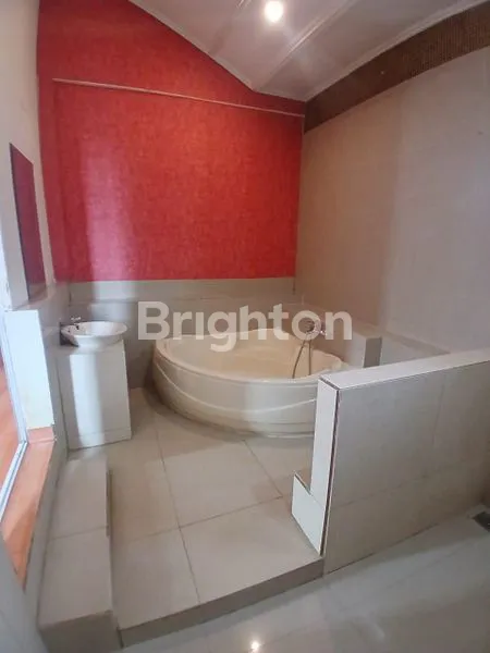 image RUMAH GADING SERPONG KAWASAN BAGUS DEKAT MALL DAN SEKOLAH (4)