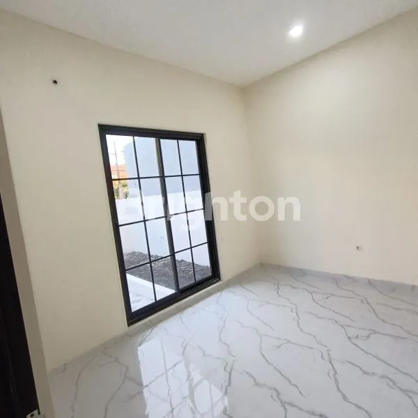 image RUMAH BARU SCANDINAVIAN MODERN DI MULYOSARI UTARA, LUAS 8X15 HADAP SELATAN, DEKAT RAYA MULYOSARI, CARPORT 2 MOBIL (3)