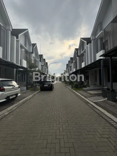 image DISEWAKAN RUMAH SIAP HUNI MYZA BSD TANGERANG (2)