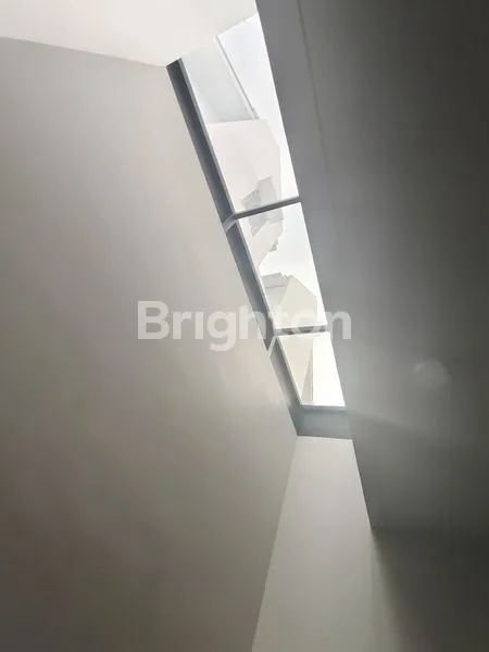 image DISEWAKAN RUMAH SIAP HUNI MYZA BSD TANGERANG (4)