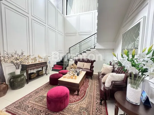 image DIJUAL RUMAH CANTIK DAN MEWAH.TERLETAK DIPUSAT KOTA BALIKPAPAN.LOKASI SANGAT STRATEGIS  (8)