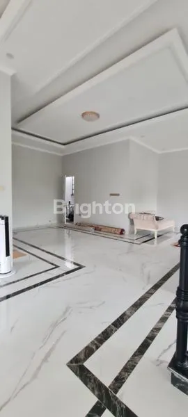 image RUMAH MEWAH  DUA LANTAI FULL FURNISHED DI GRAND CITY (6)