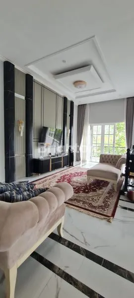 image RUMAH MEWAH  DUA LANTAI FULL FURNISHED DI GRAND CITY (4)