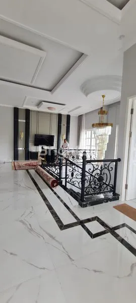 image RUMAH MEWAH  DUA LANTAI FULL FURNISHED DI GRAND CITY (7)