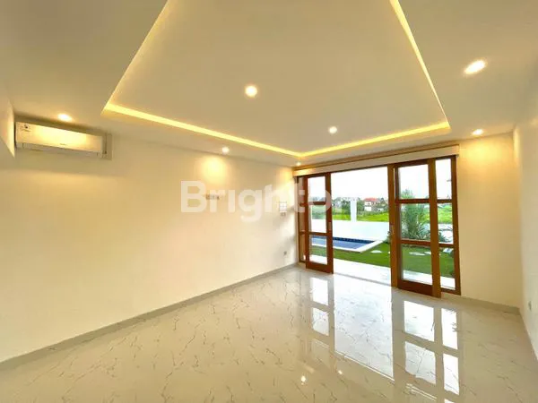 image VILLA CANGGU VIEW SAWAH (2)