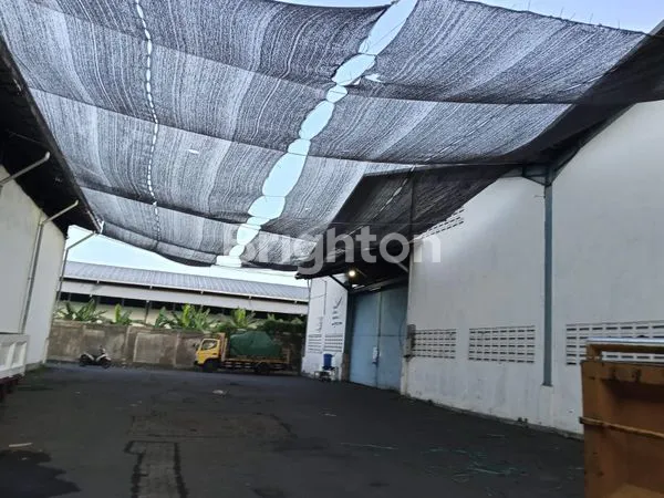 image GUDANG DI MANUKAN KULON  (2)