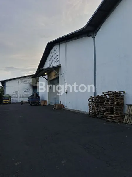 image GUDANG DI MANUKAN KULON  (3)