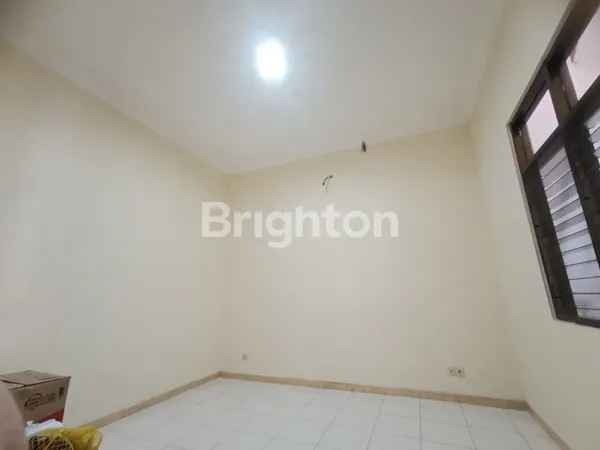 image MOJOARUM RUMAH CANTIK, JALAN LEBAR 3 MOBIL (5)