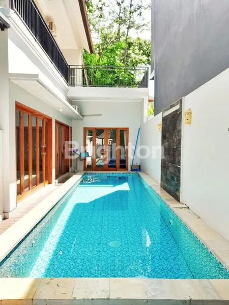 VILLA MEWAH NUSA DUA 3 KAMAR TIDUR DENGAN KOLAM RENANG DI GEDONG SARI, NUSA DUA – DEKAT TOL, RS, DAN DESTINASI WISATA BALI