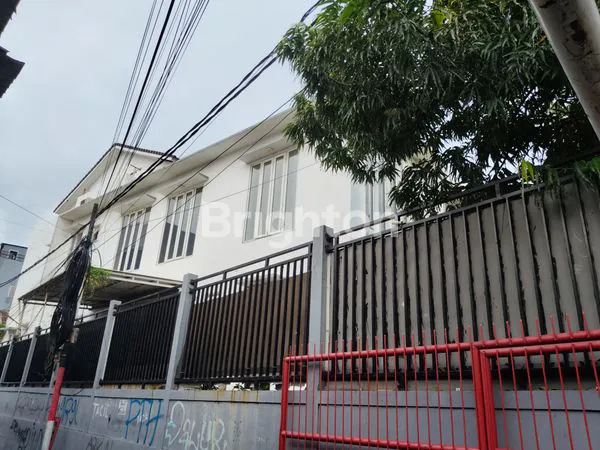 image RUMAH MEWAH BERNUASA ASRI DAN NYAMAN (2)