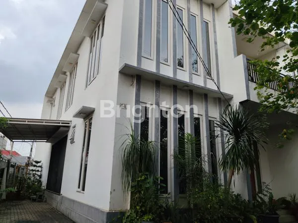 image RUMAH MEWAH BERNUASA ASRI DAN NYAMAN (1)