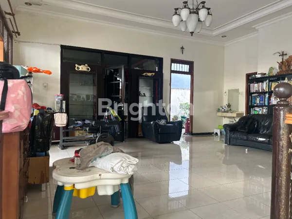 image DIJUAL RUMAH DARMO PERMAI SELATAN (2)
