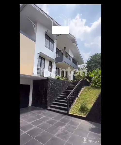 image RUMAH MEWAH SIAP HUNI DI JANTUNG PONDOK INDAH – JAKARTA SELATAN LOKASI PRESTISIUS & NYAMAN! (1)