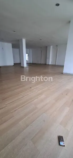 image DISEWAKAN RUKO 2GANDENG 6,5LANTAI STRATEGIS DI JAKARTA PUSAT (2)