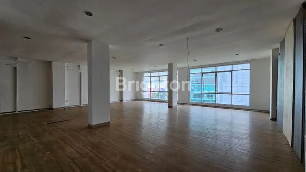 image DISEWAKAN RUKO 2GANDENG 6,5LANTAI STRATEGIS DI JAKARTA PUSAT (5)