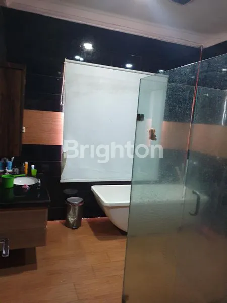 image RUMAH CANTIK 2LT SIAP HUNI DI GADING SERPONG  (6)