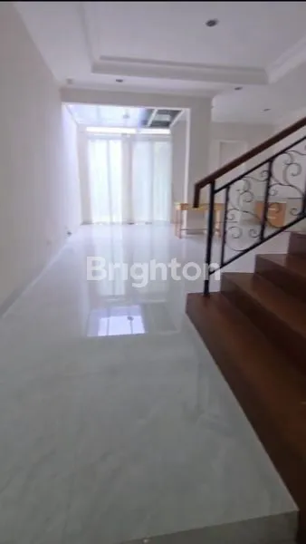 image SHEFFIELD SIAP HUNI (3)