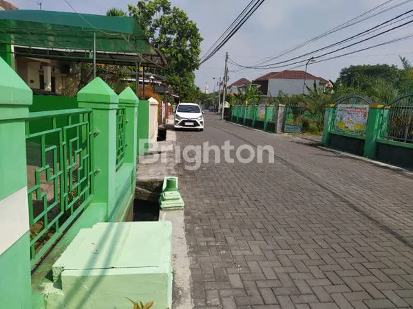 image RUMAH STRATEGIS DEKAT PINTU TOL GAYAM SARI (2)