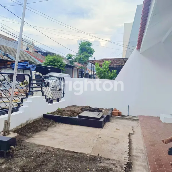 image RUMAH NGINDEN, SEMOLOWARU, MANYAR, SIAP HUNI, NO BOCOR, NO RAYAP (2)