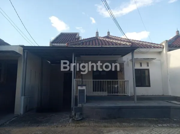 image RUMAH MINIMALIS CANTIK DI PERUM GRESIK REGENCY (1)