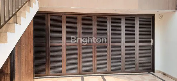 image RUMAH MODERN MINIMALIS 3LT DI KELAPA GADING (6)