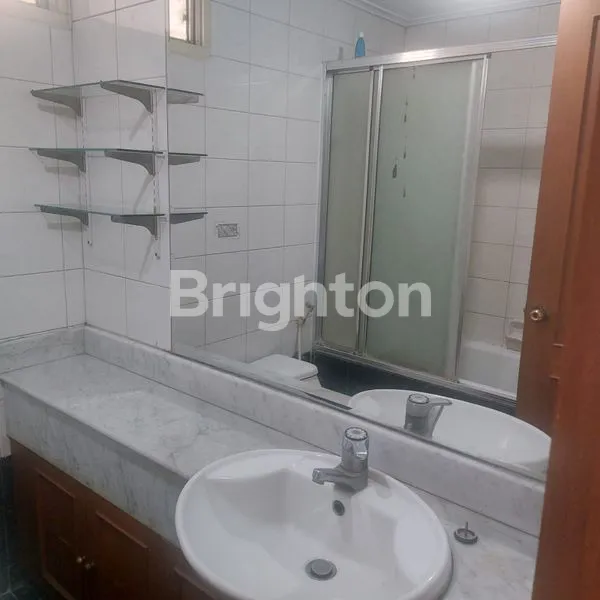 image DIJUAL APARTEMENT SLIPI JAKARTA BARAT 3BR +1 (5)