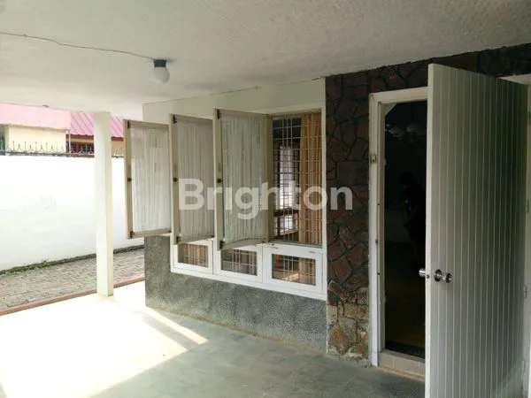 image RUMAH LAMA  SANGAT TERAWAT MEDAN BARU (2)
