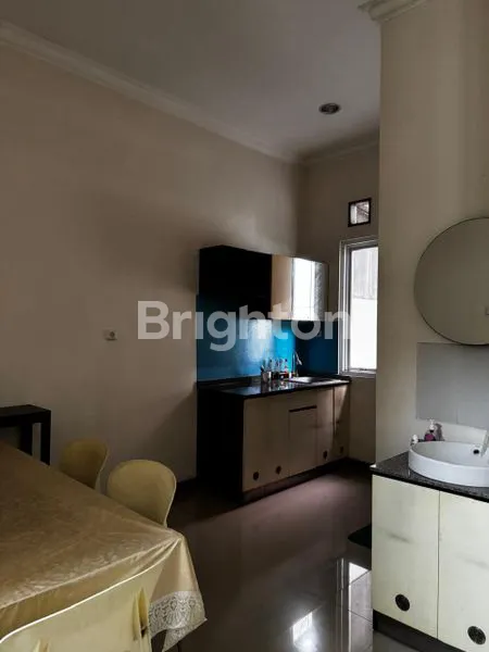 image RUMAH FULL FURNISHED MINIMALIS MODERN SIAP HUNI DEKAT DENGAN RAYA MERR, KEPUTIH, MULYOSARI, WONOREJO (4)