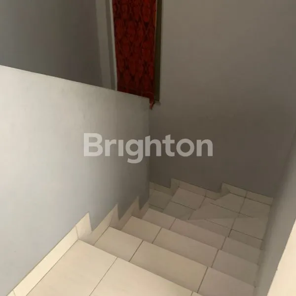 image RUMAH SIAP HUNI PARADISE RESORT CLUSTER BAY CIPUTAT (6)