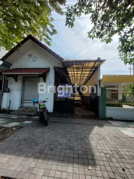 image RUMAH KOS DEPAN JALAN RAYA LOKASI LUAS DI MONGINSIDI SIDOARJO (1)