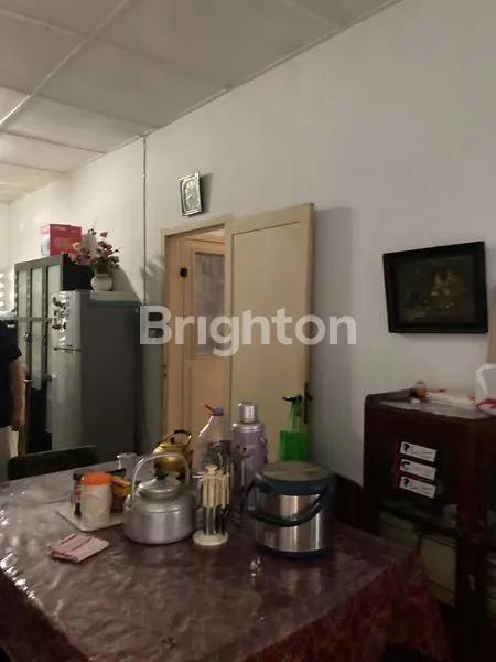 image RUMAH LAMA  SANGAT TERAWAT MEDAN BARU (5)