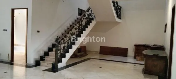 image RUMAH MEWAH KEMANG (5)