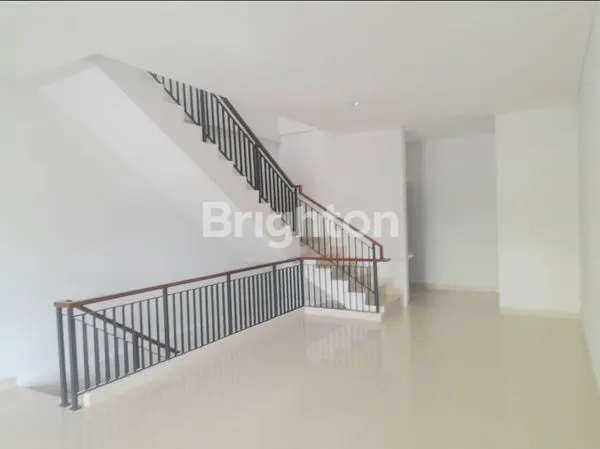 image RUKO KOMERSIAL DI LOKASI STRATEGIS TERBAIK DI KOTA BANDUNG (6)