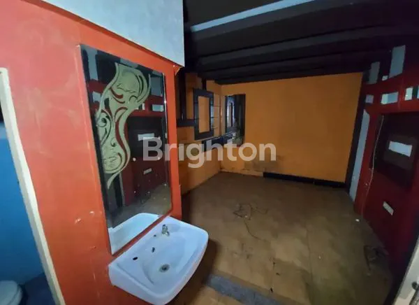 image BANGUNAN USAHA X-KARAOKE DI JALAN RAYA DIENG PUSAT KOTA MALANG (5)