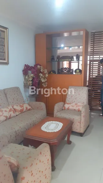 image RUMAH MEWAH 2 LANTAI FULL FURNISHED DI PANGLIMA POLIM (3)