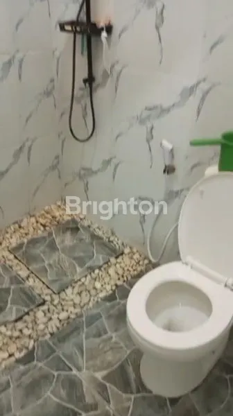 image DIJUAL RUMAH 2 LANTAI, SIAP HUNI DAN COCOK UNTUK BISNIS, AREA SURABAYA (7)