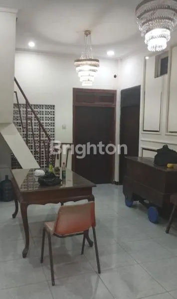 image DIJUAL RUMAH 2 LANTAI, SIAP HUNI DAN COCOK UNTUK BISNIS, AREA SURABAYA (4)