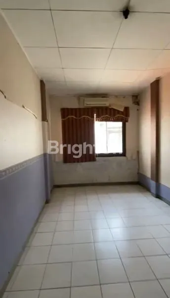 image RUKO 3 LANTAI SIAP HUNI MT HARYONO BANGKONG SEMARANG  (8)