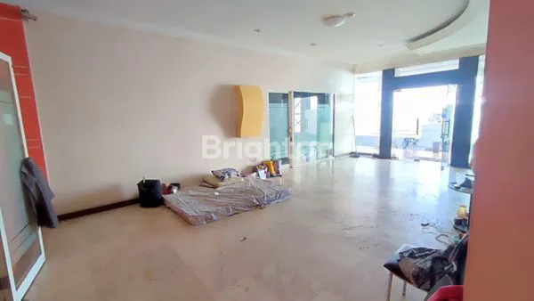 image DISEWAKAN BANGUNAN DI JL. KERTAJAYA INDAH DEKAT PUSAT KULINER JL. MANYAR KERTOARJO  (4)