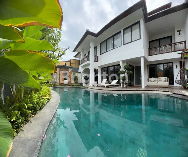 360 DEGREE VIEW SKYLINE VILLA