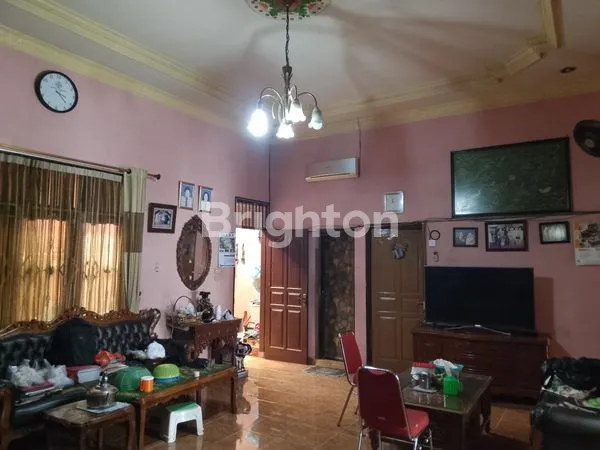 image RUMAH LUAS DAN MEWAH DI JALAN SAKURA 3 MEDAN TUNTUNGAN (7)