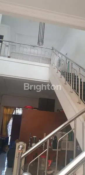 image RUMAH 2 LANTAI, LOKASI TENANG & NYAMAN (2)