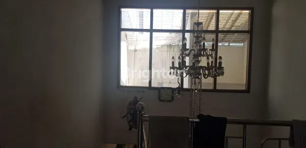 image RUMAH 2 LANTAI, LOKASI TENANG & NYAMAN (6)