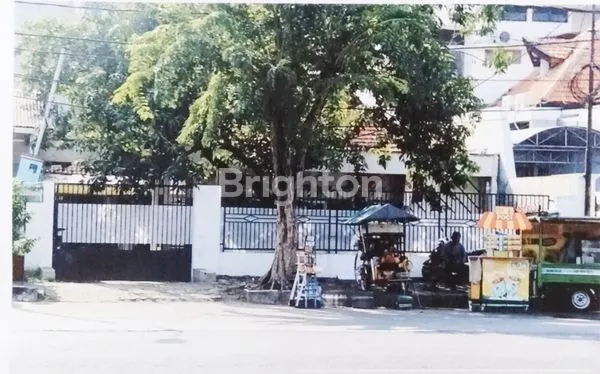 DIJUAL RUMAH BANGUNAN TUA DI JL. RAYA KARANG MENJANGAN, SURABAYA