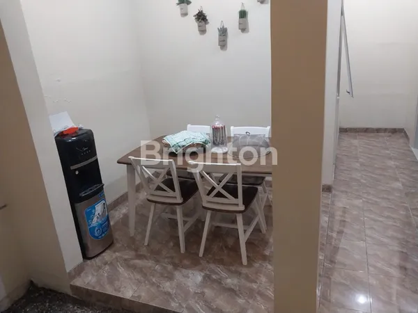 image RUMAH SIAP HUNI MINIMALIS 2 LANTAI RUNGKUT HARAPAN (2)