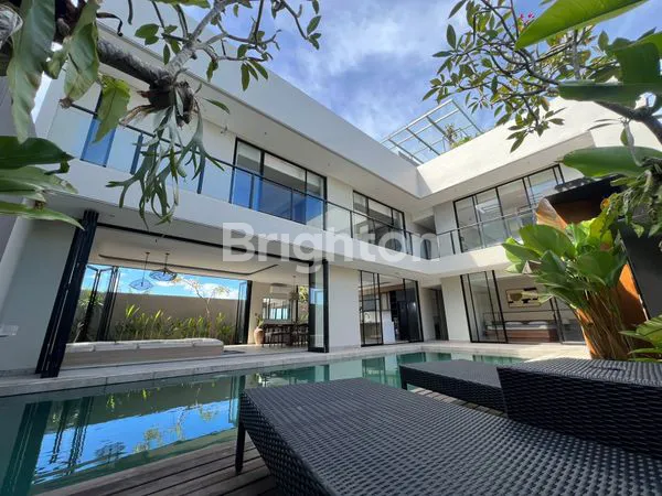 image BRAND NEW LUXURY VILLA 4 BEDROOM IN UNGASAN ULUWATU (1)